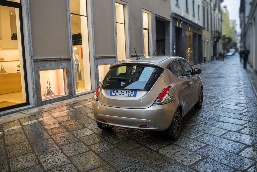  Lancia Ypsilon Gold (846) 2018 года  (фото 7 из 10)